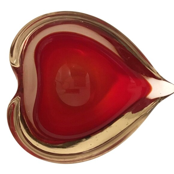 Vintage Handcrafted Art Glass Red Heart Shaped Paperweight or Trinket Bowl - Picture 2 of 5